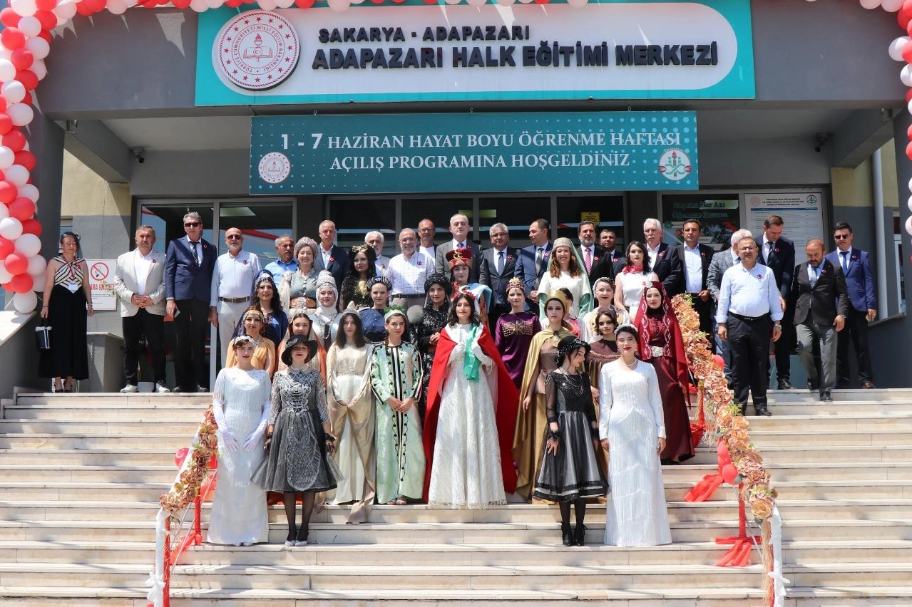 Sakarya'da Hayat Boyu Öğrenme Haftası'na renkli açılış 