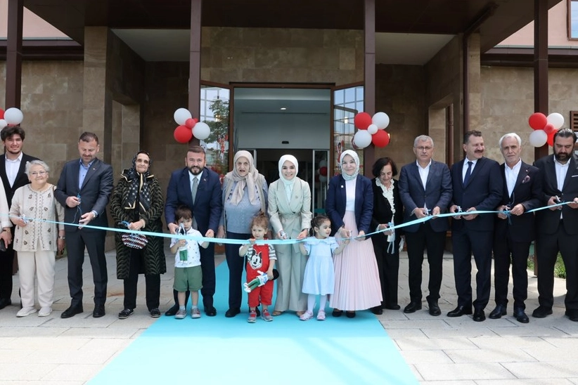 Bakan Göktaş, Darülaceze'de kreş açılışına katıldı 