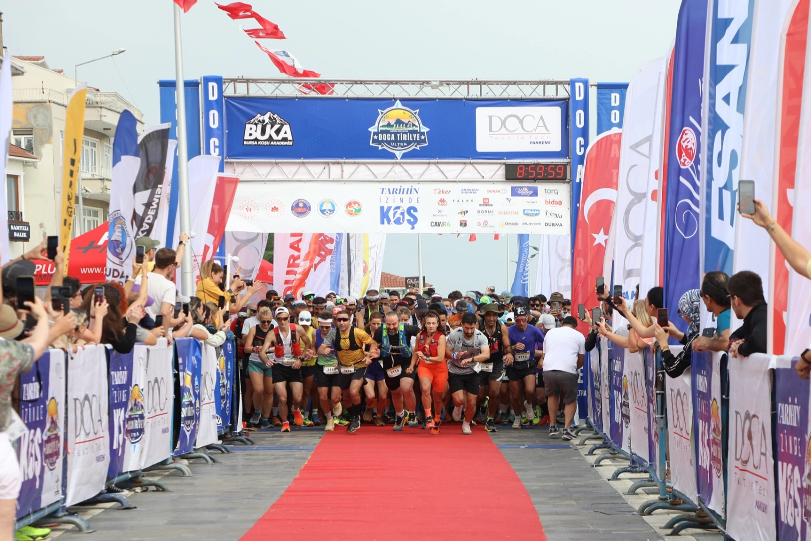 Bursa Mudanya'da 1040 sporcu tarihin izinde koştu 