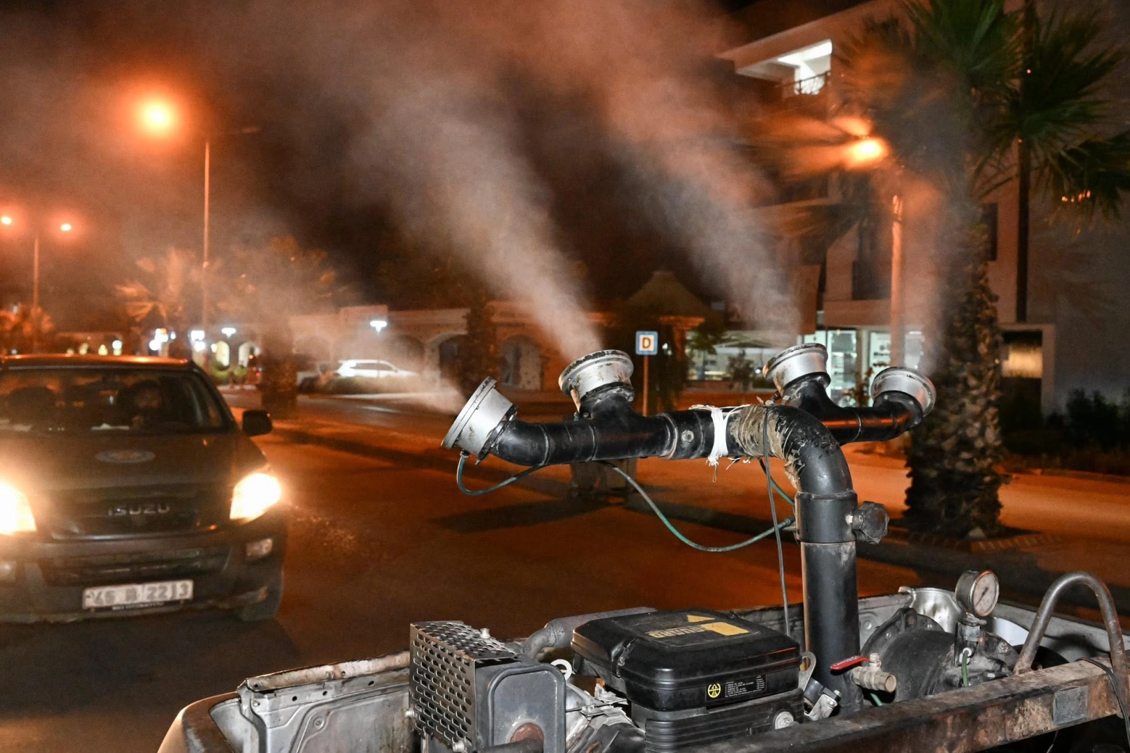 Manisa Büyükşehir'den 17 ilçede kesintisiz ilaçlama 