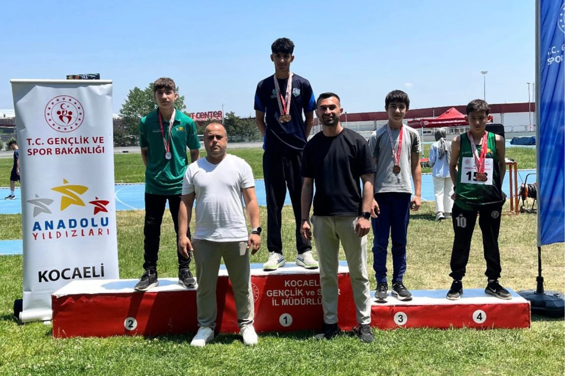 Çayırovalı sporcular başarıdan başarıya koşuyor 