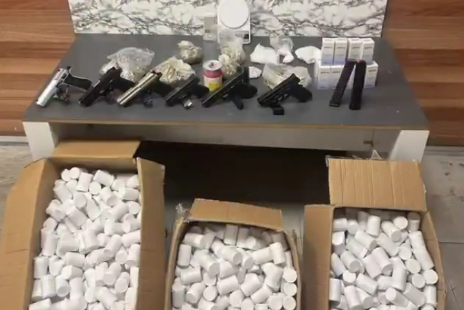 Zeytinburnu'nda narkotik operasyonu 