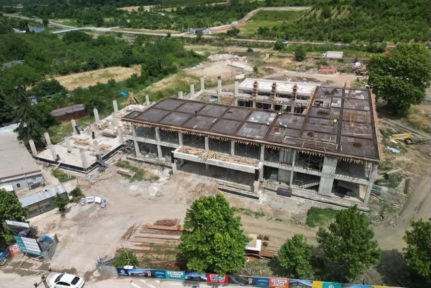 Kocaeli Gölcük’e FIFA standartlarında spor kompleksi inşa ediliyor 