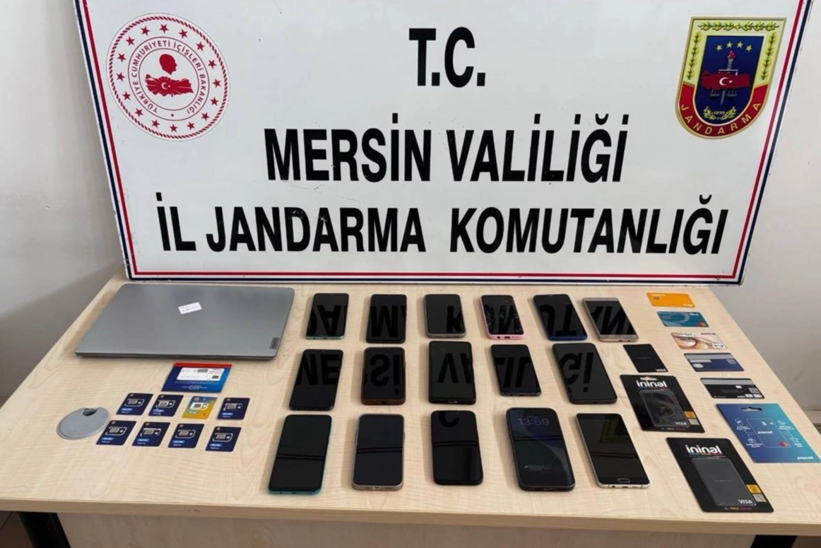 Mersin'de sosyal medya dolandırıcılığına 18 tutuklama 