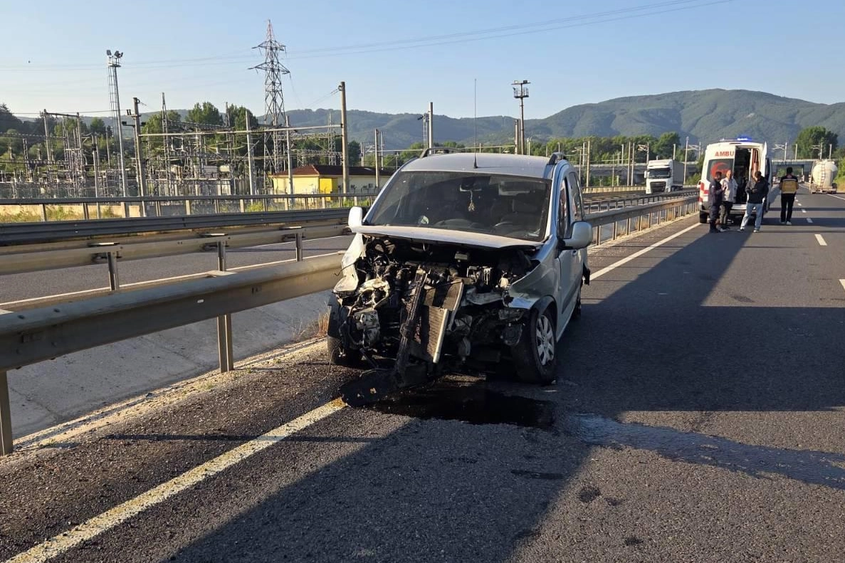 Bilecik Pazaryeri’ndeki trafik kazasında 1 kişi yaralandı 