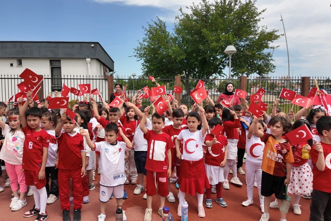 Kayseri Büyükşehir Çocuk Kütüphanesi miniklerinden Milli Takım'a destek 