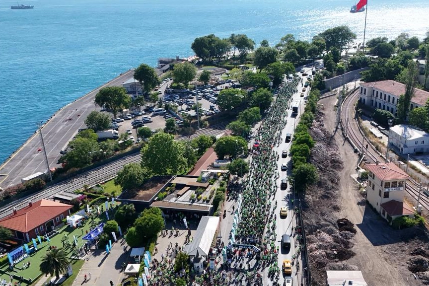 Yeşilay'da çifte heyecan yaşandı... Maçta kaybettik ama bisiklette kazanacağız 