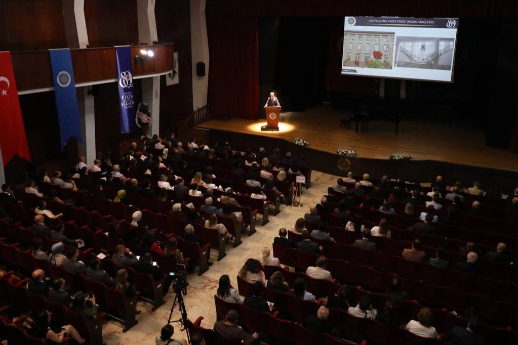 Ankara Üniversitesi 80 yaşında 
