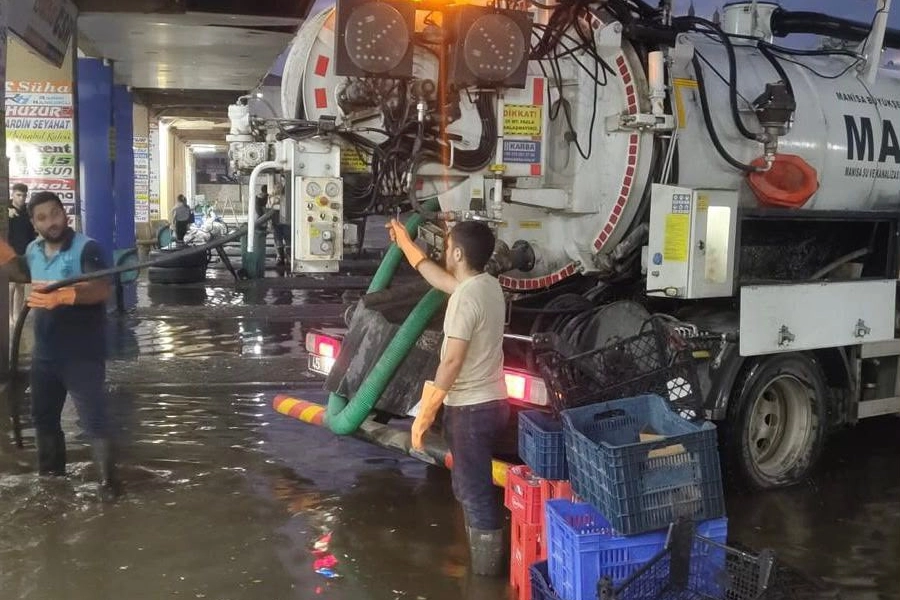 Manisa Salihli'de yaralar sarılıyor 