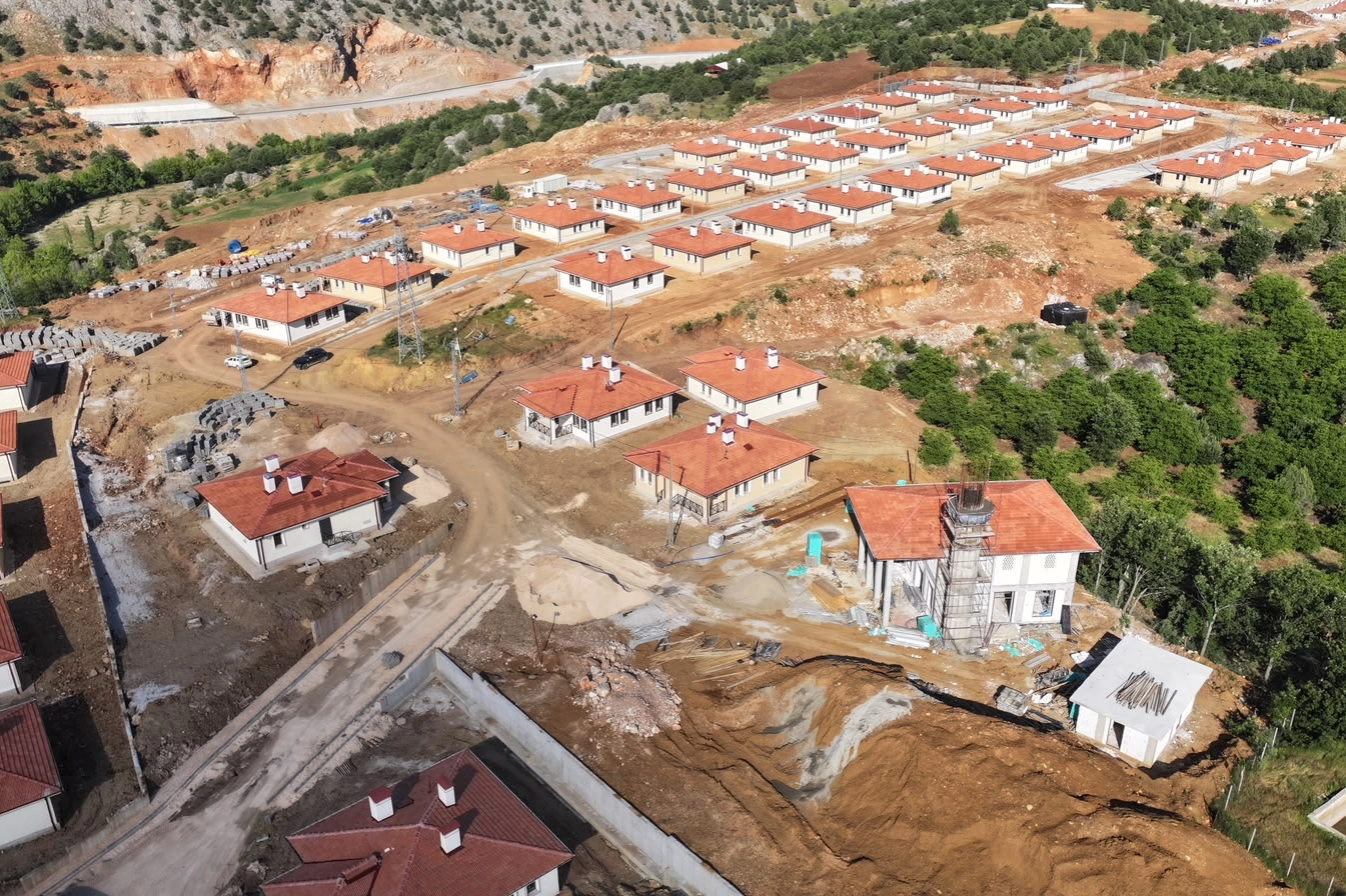Malatya protokolünden deprem konutlarına yakın mercek 