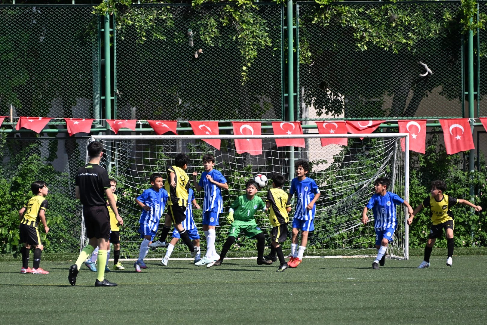 Mersin’de Çocuk Futbol Şenliği devam ediyor 