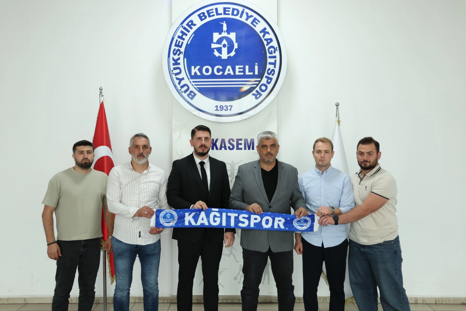 İzmit Kağıtspor’da kan değişimi 