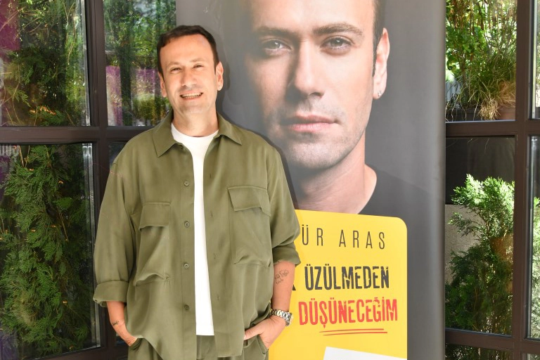 Özgür Aras’ın 14’üncü kitabı tanıtıldı 