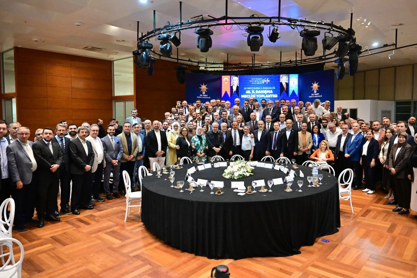 AK Parti Bursa’dan vefa mesajı 