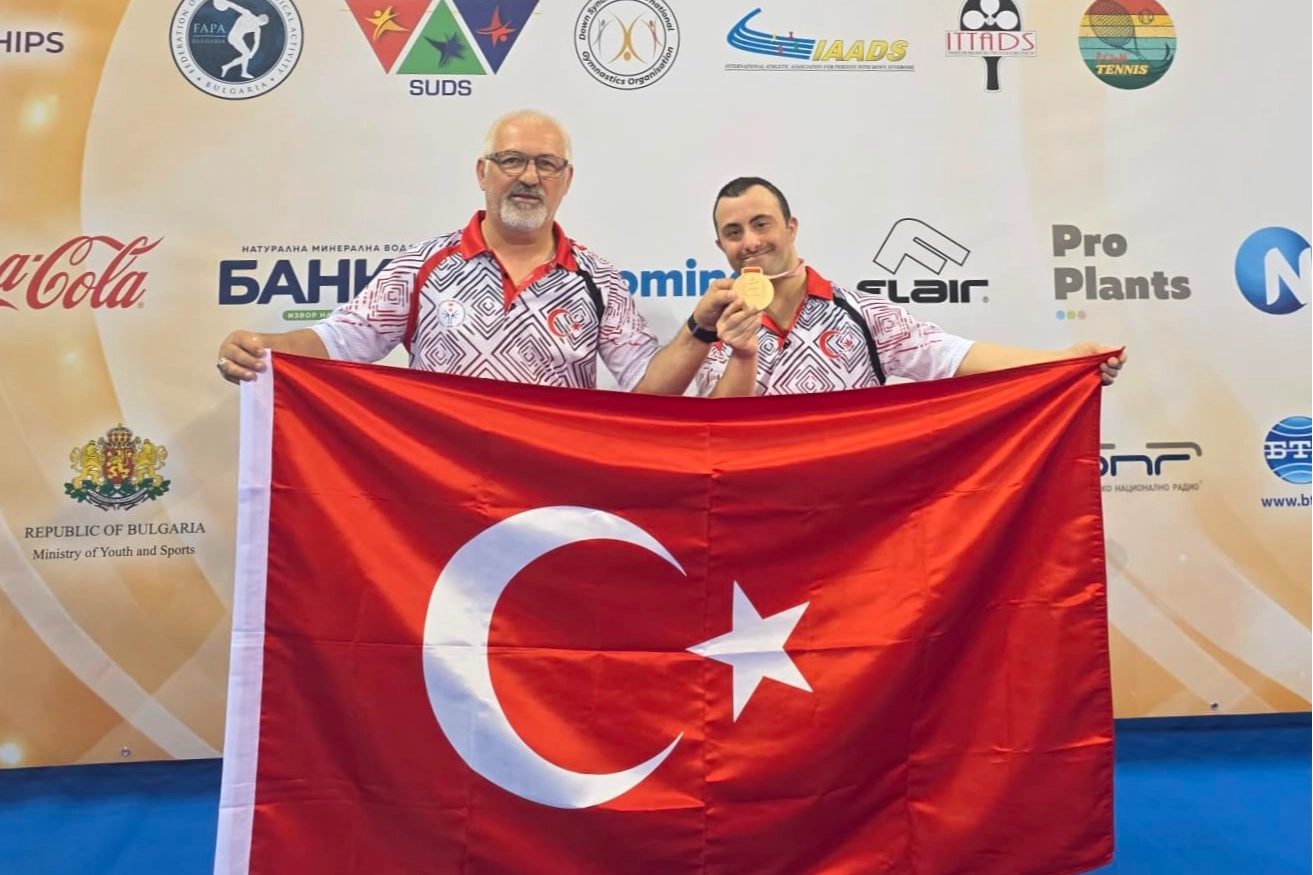 İzmirli sporcudan tarihi başarı 