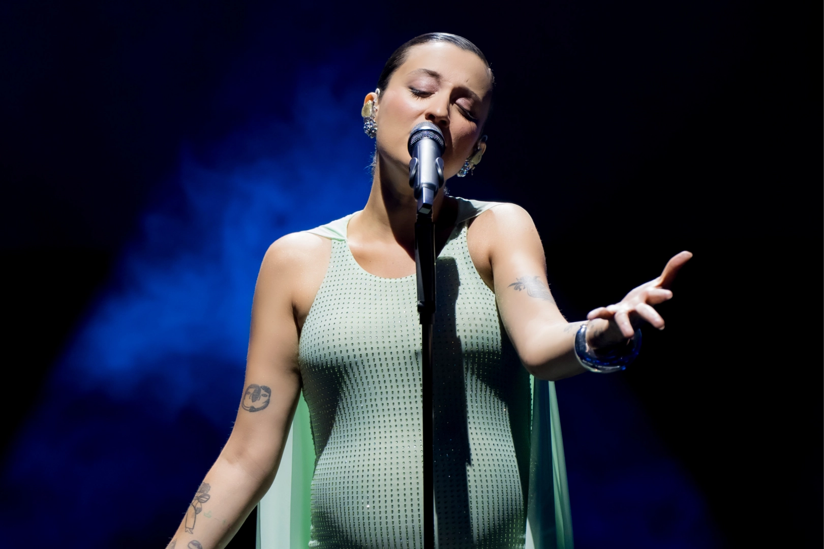 Melike Şahin’den Antalya ve Denizli’de müzik ziyafeti 