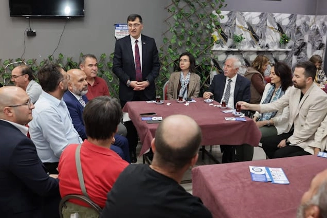 Başkan Kahveci’den Uşak’taki Kütahyalılar Derneği’ne nezaket 