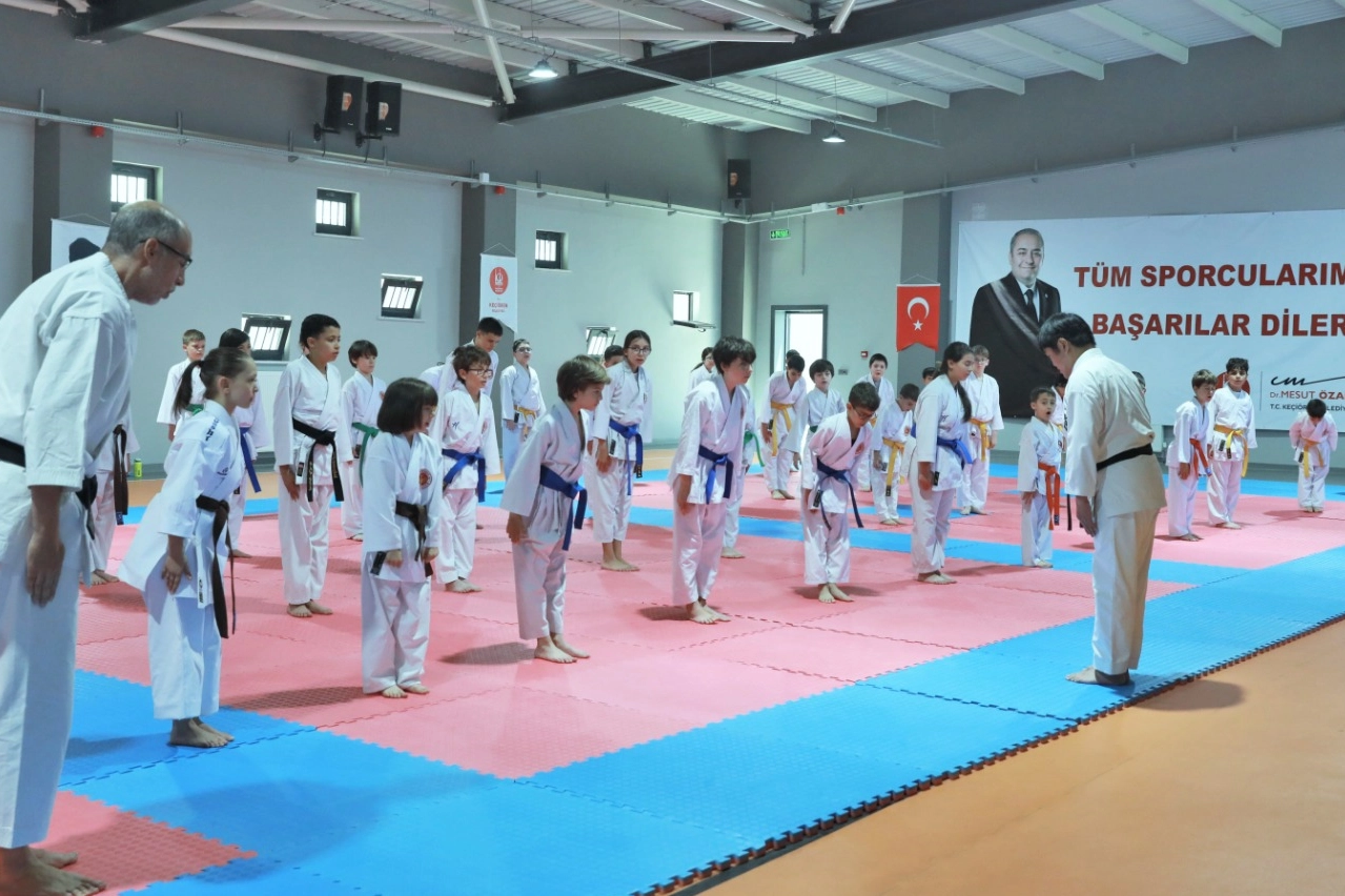 Ankara Keçiören uluslararası karatecileri ağırladı 