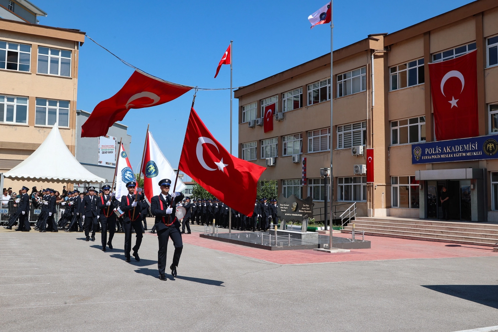 Bursa POMEM’de 475 yeni polis adayı mezun oldu 