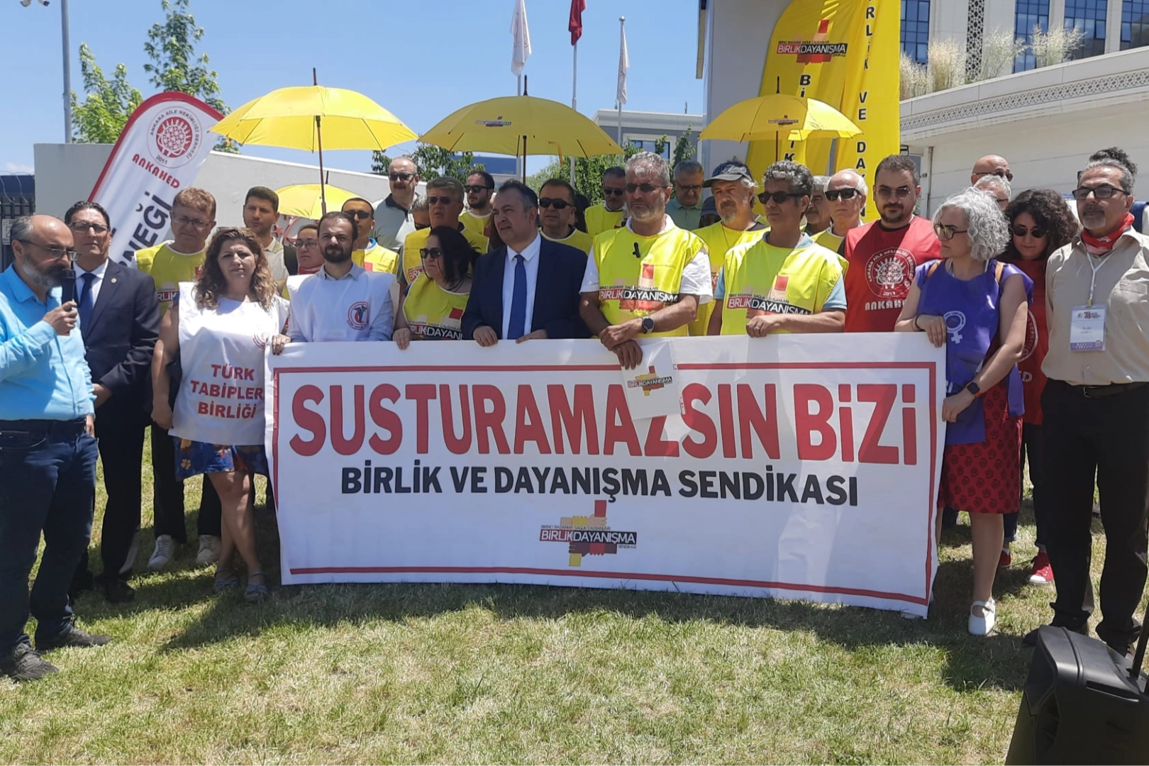 Sendikal haklara yönelik baskı kabul edilemez 