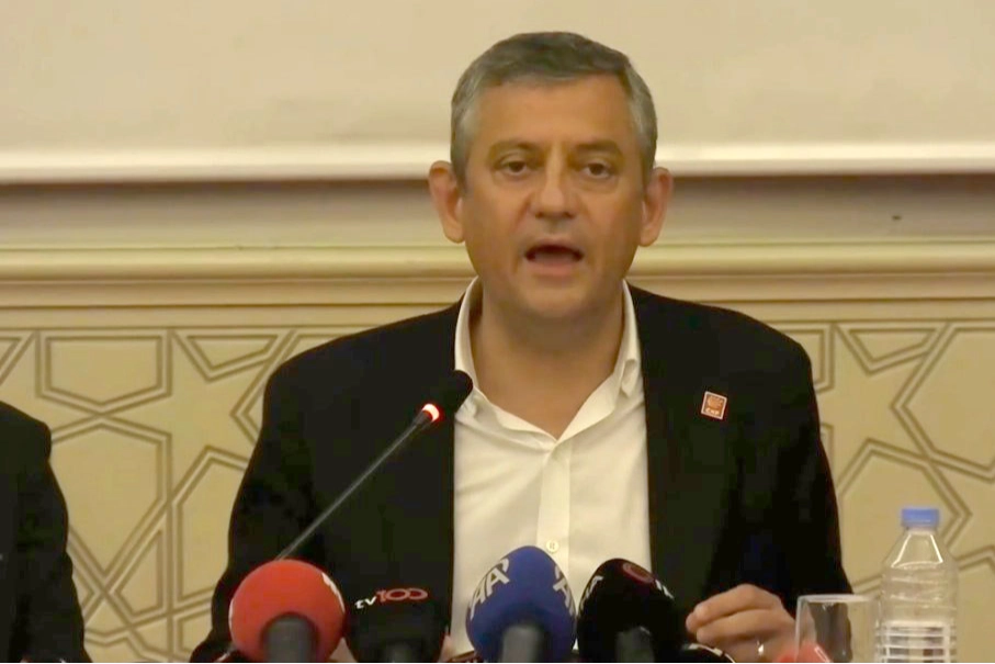 Özgür Özel: İktidara yürümeye devam edeceğiz 