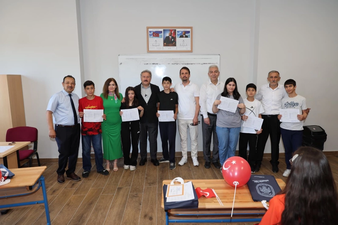 Kayseri Melikgazi'de karne coşkusu 