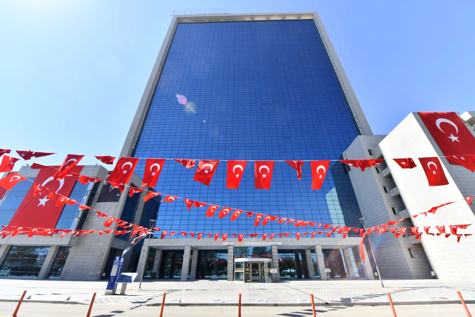 ABB, yüksek kredi notuyla mali liderliğini sürdürüyor 