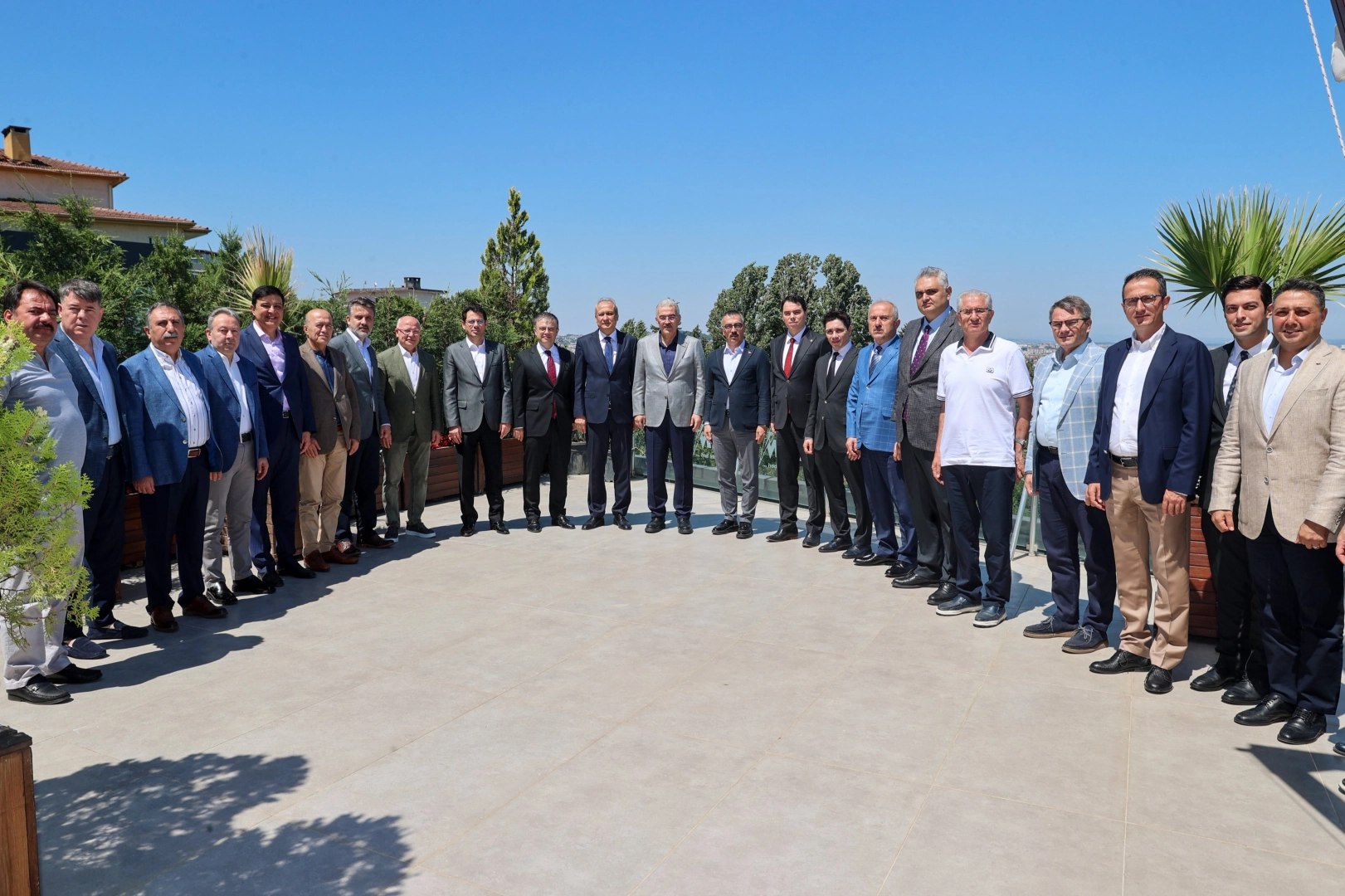 Bursa'da görev yeri değişen kaymakamlar için veda programı düzenlendi 