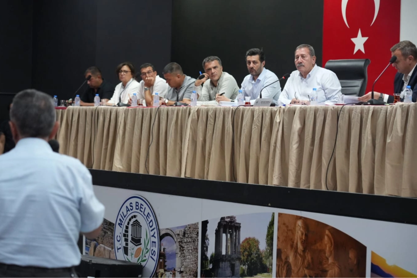 Muğla Milas'ta Başkan Topuz muhtarları dinledi 