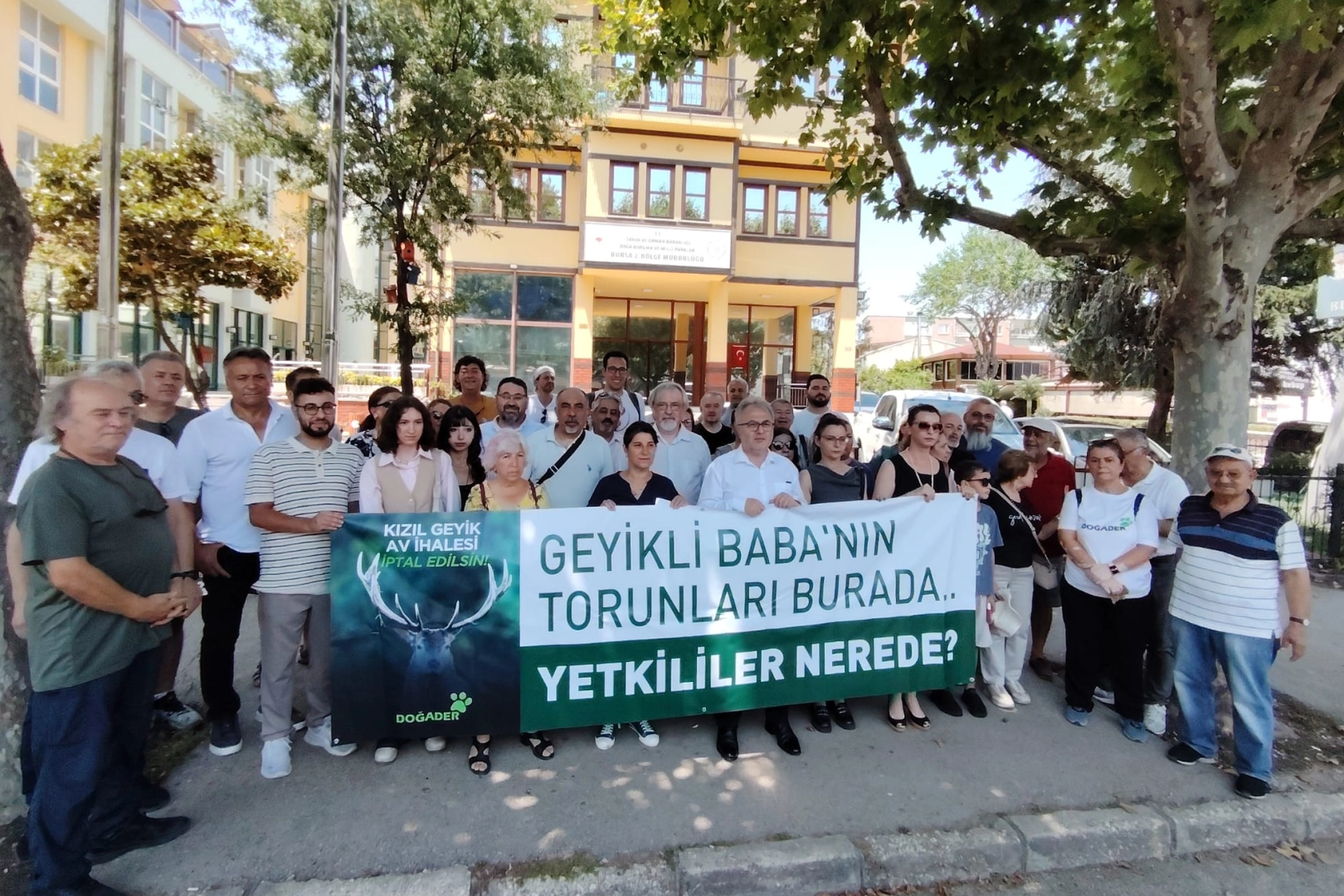 Bursa'da kızıl geyiklerin av ihalesine tepki! Doğa ihale edilemez 