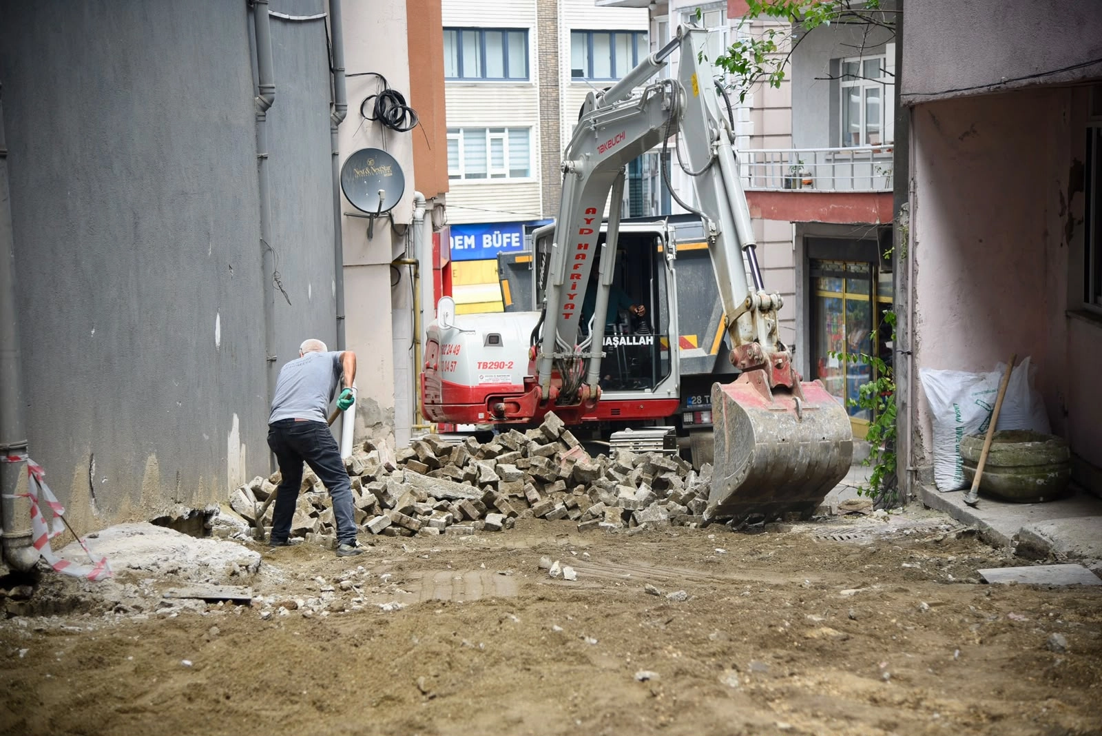 Giresun Belediyesi’nden kent genelinde üstyapı hamlesi 