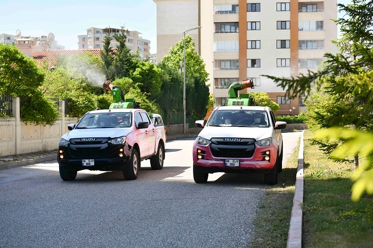 ABB'nin ilaçlama mesaisi sürüyor 
