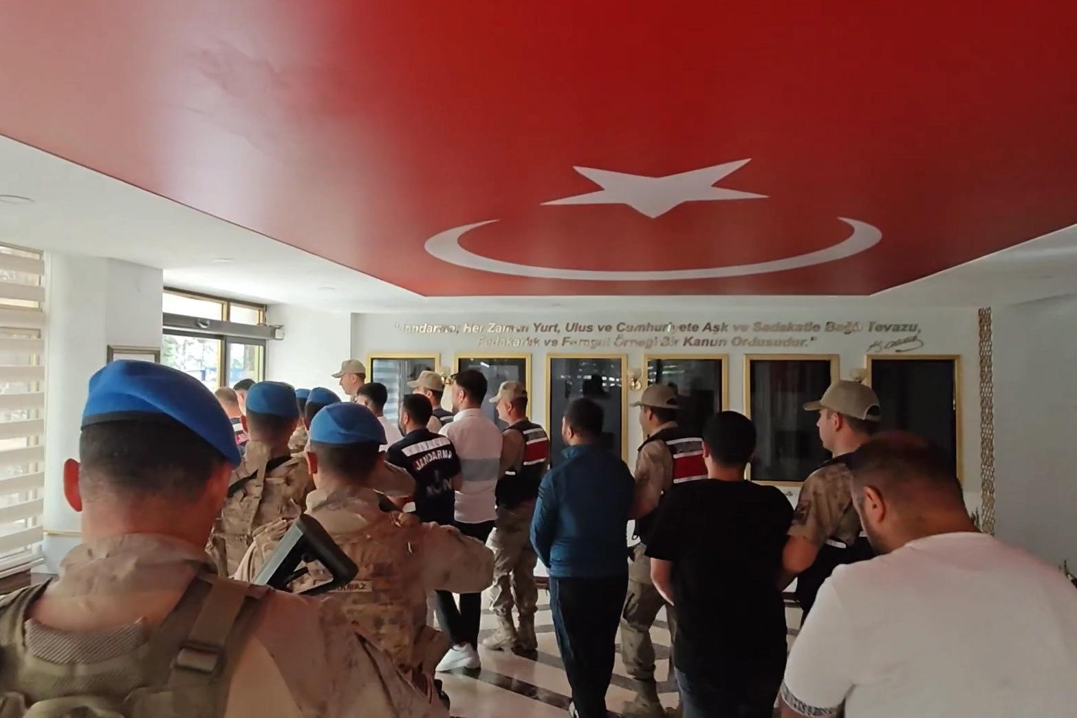 16 ilde dev operasyon! 22 organize suça 228 gözaltı 