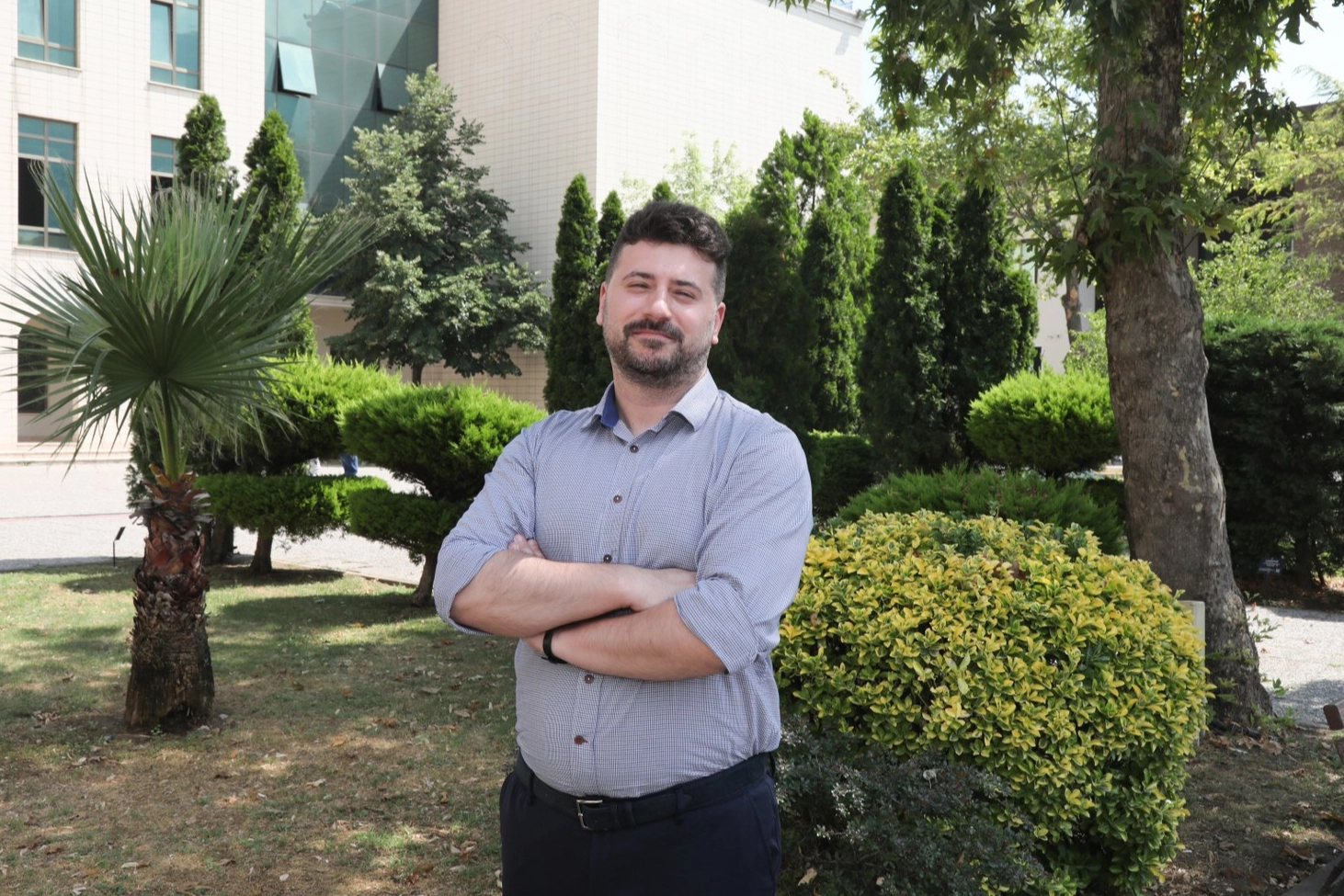 Bursalı akademisyene uluslararası 'en iyi bildiri' ödülü 