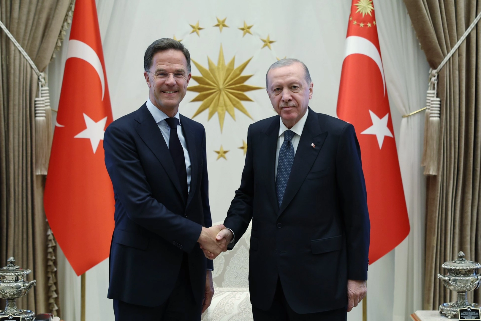 Cumhurbaşkanı Erdoğan, NATO Genel Sekreteri Rutte ile Külliye’de görüştü 