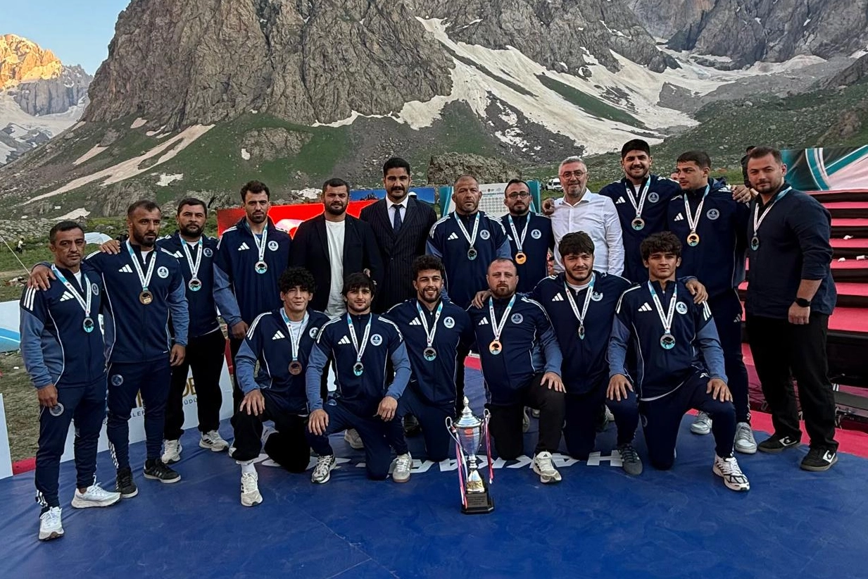 Kırkpınar’dan Balkanlara Kağıtspor fırtınası 