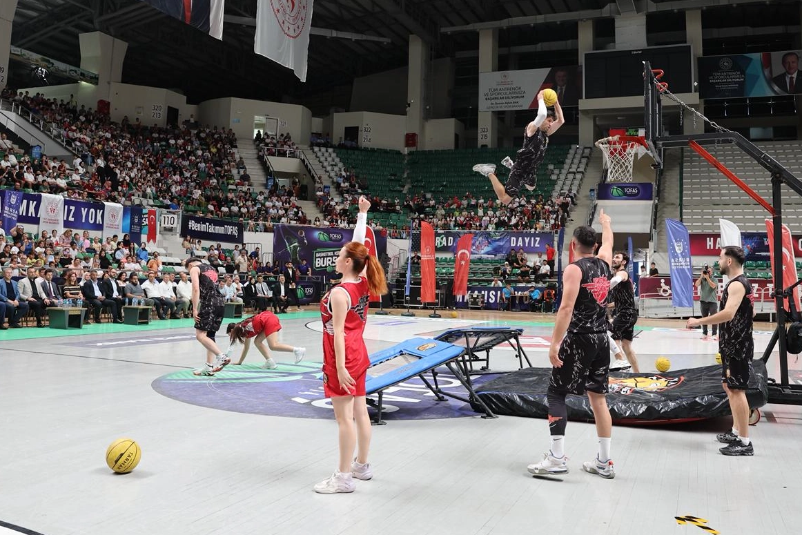 Bursa’da Yaz Spor Okulları coşkuyla başladı 