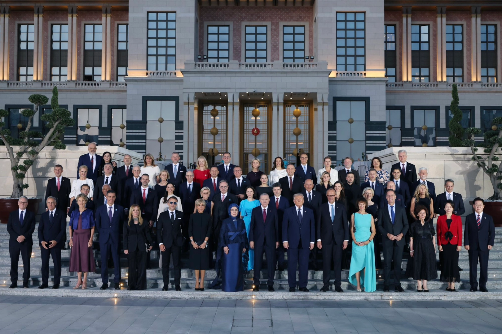 Erdoğan’dan NATO Zirvesi’nde yoğun diplomasi trafiği... Savunma, güvenlik ve bölgesel barış masadaydı 