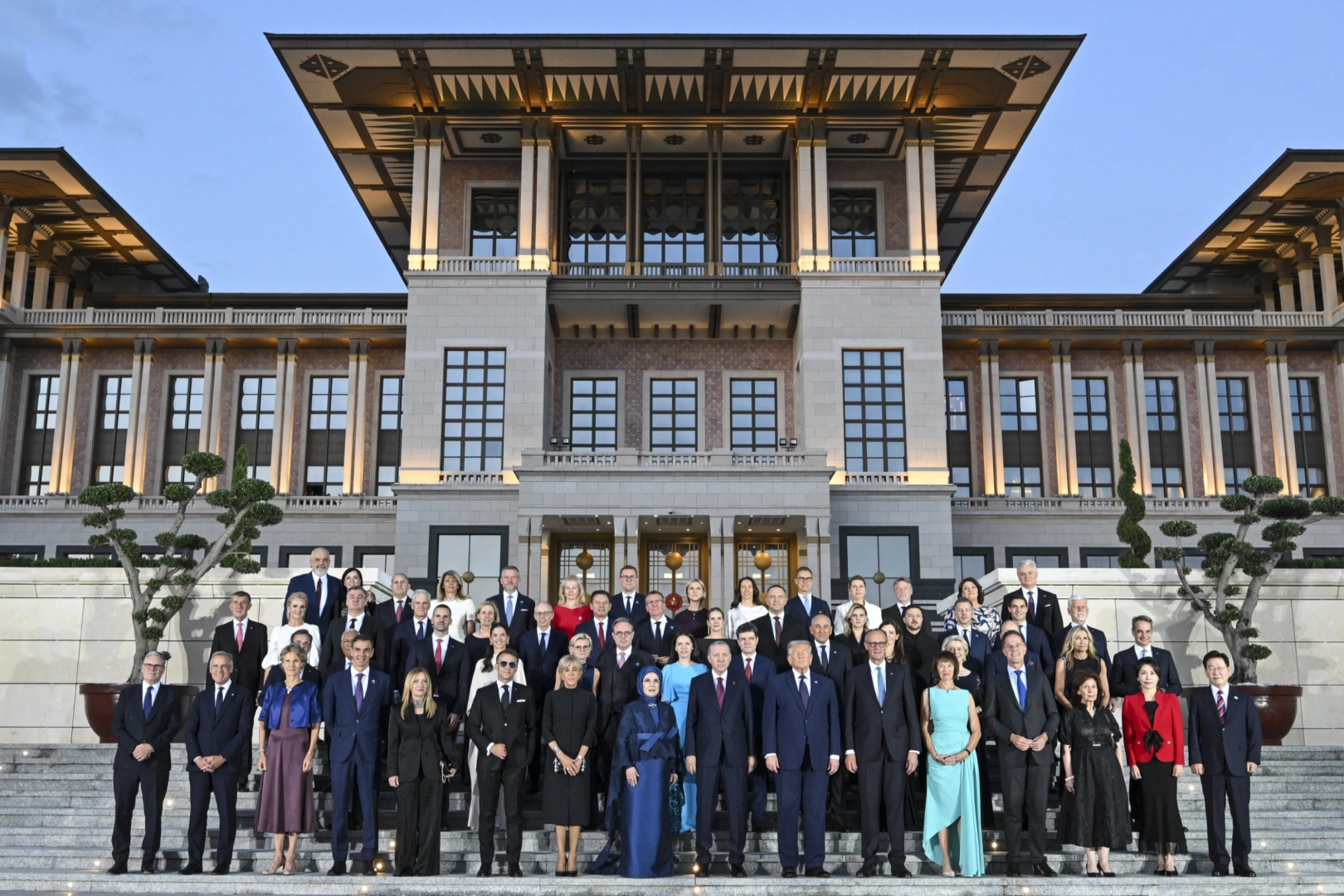 Külliyede NATO yemeği ve hatırası 