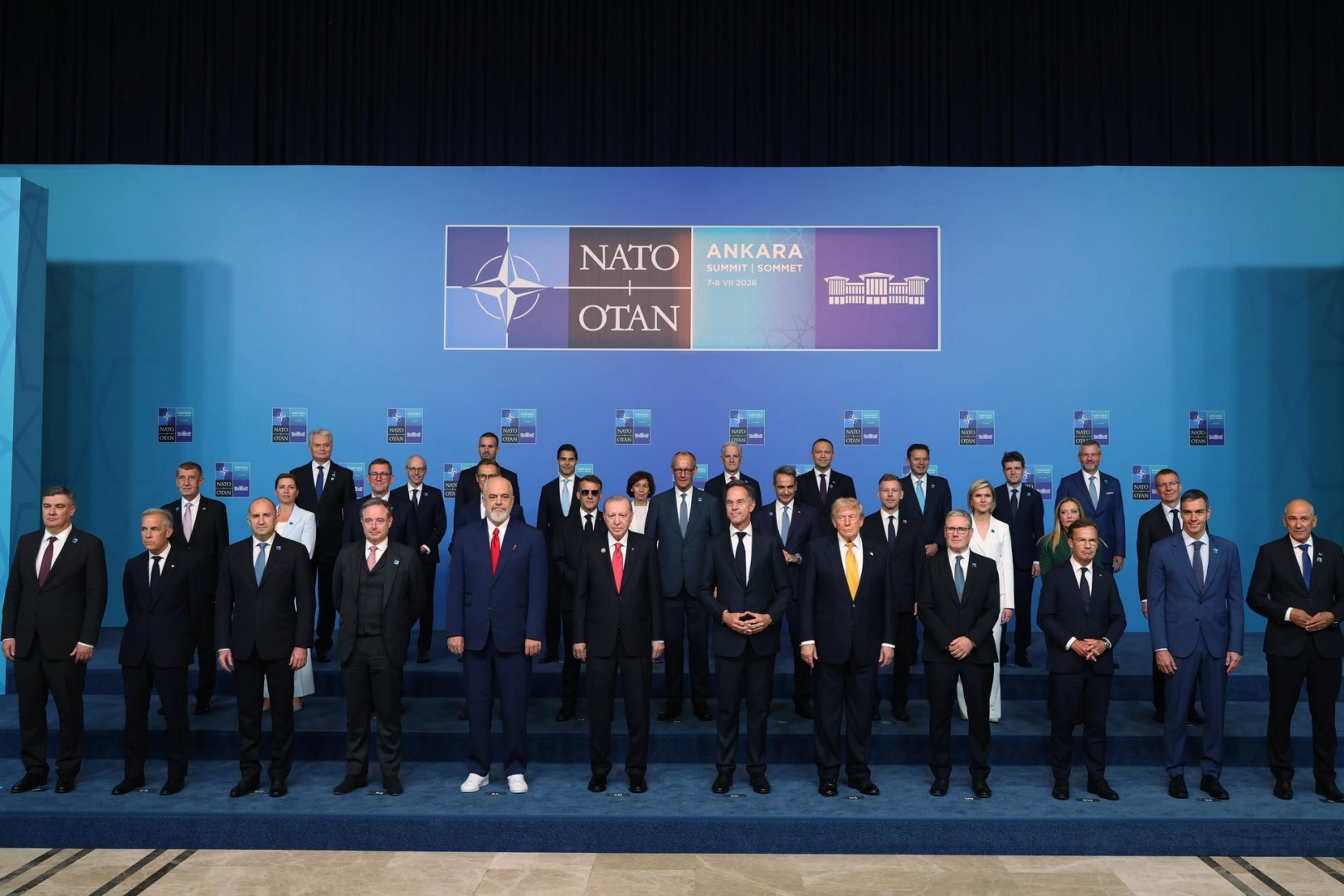 Erdoğan zirvede konuştu: Savunma sanayiinde dünyanın ilk 10 ülkesi arasındayız 