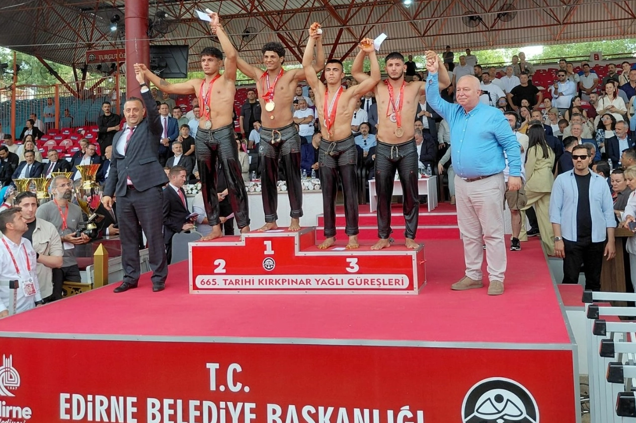 İzmitli pehlivanlardan Kırkpınar’da gururlandıran başarı 
