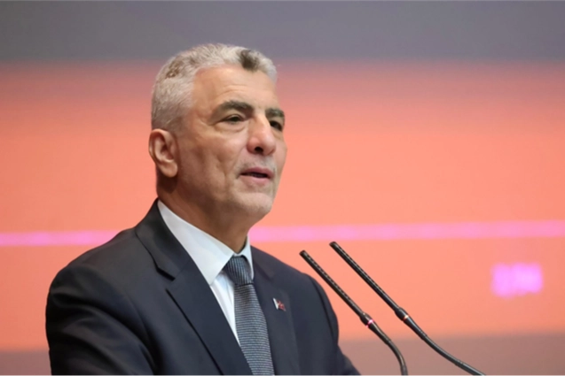 Bakan Bolat'tan 3. çeyrek değerlendirmesi... İhracat beklentisi güçlendi, hedef 282 milyar dolar 