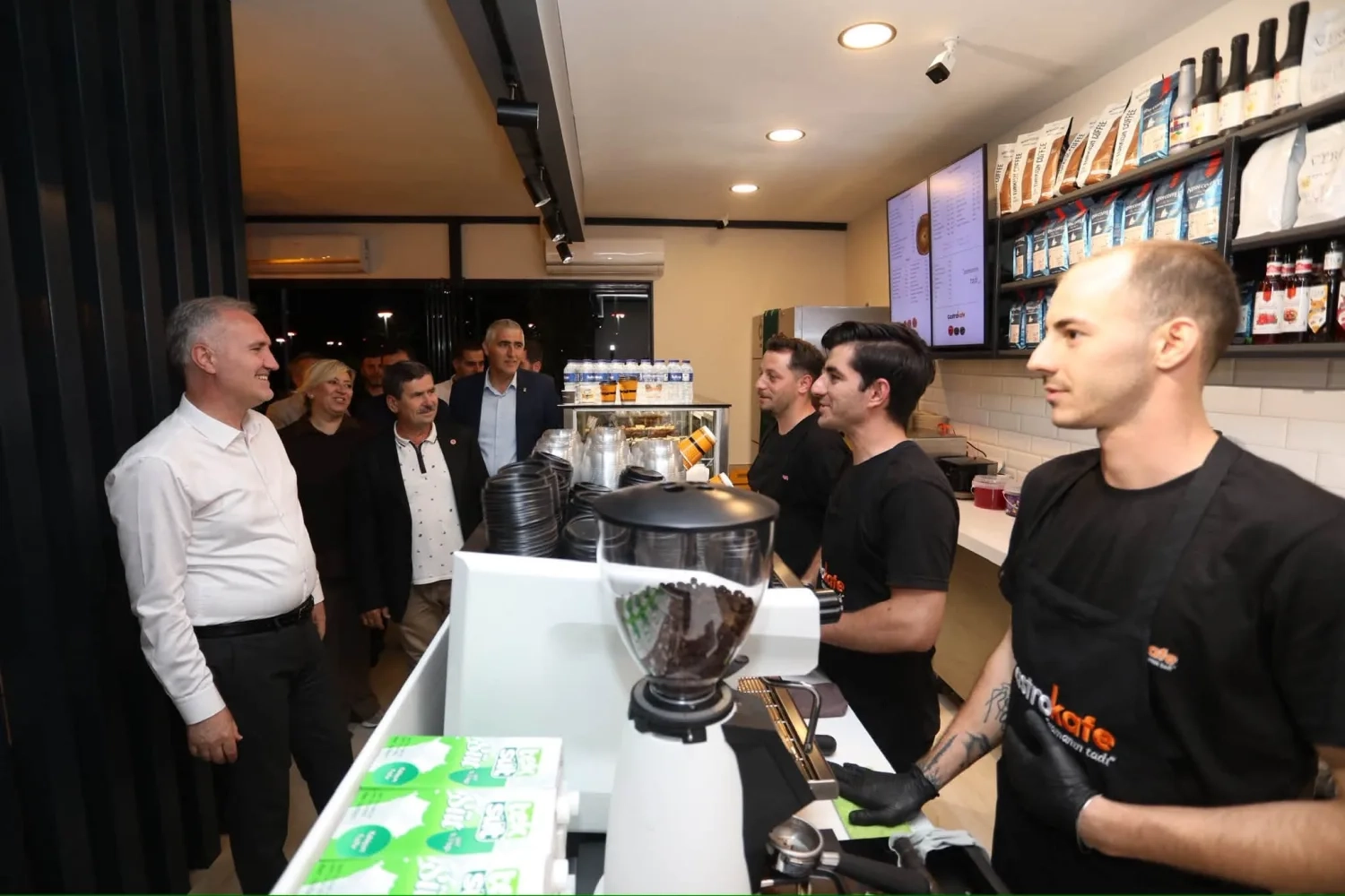 Gastro Kafe 'Kanal İnegöl'de faaliyete geçti 