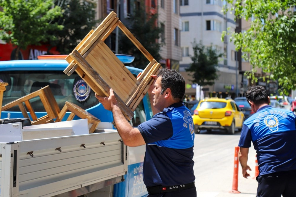 Eskişehir’de zabıta ekipleri denetimlerini aralıksız sürüyor 
