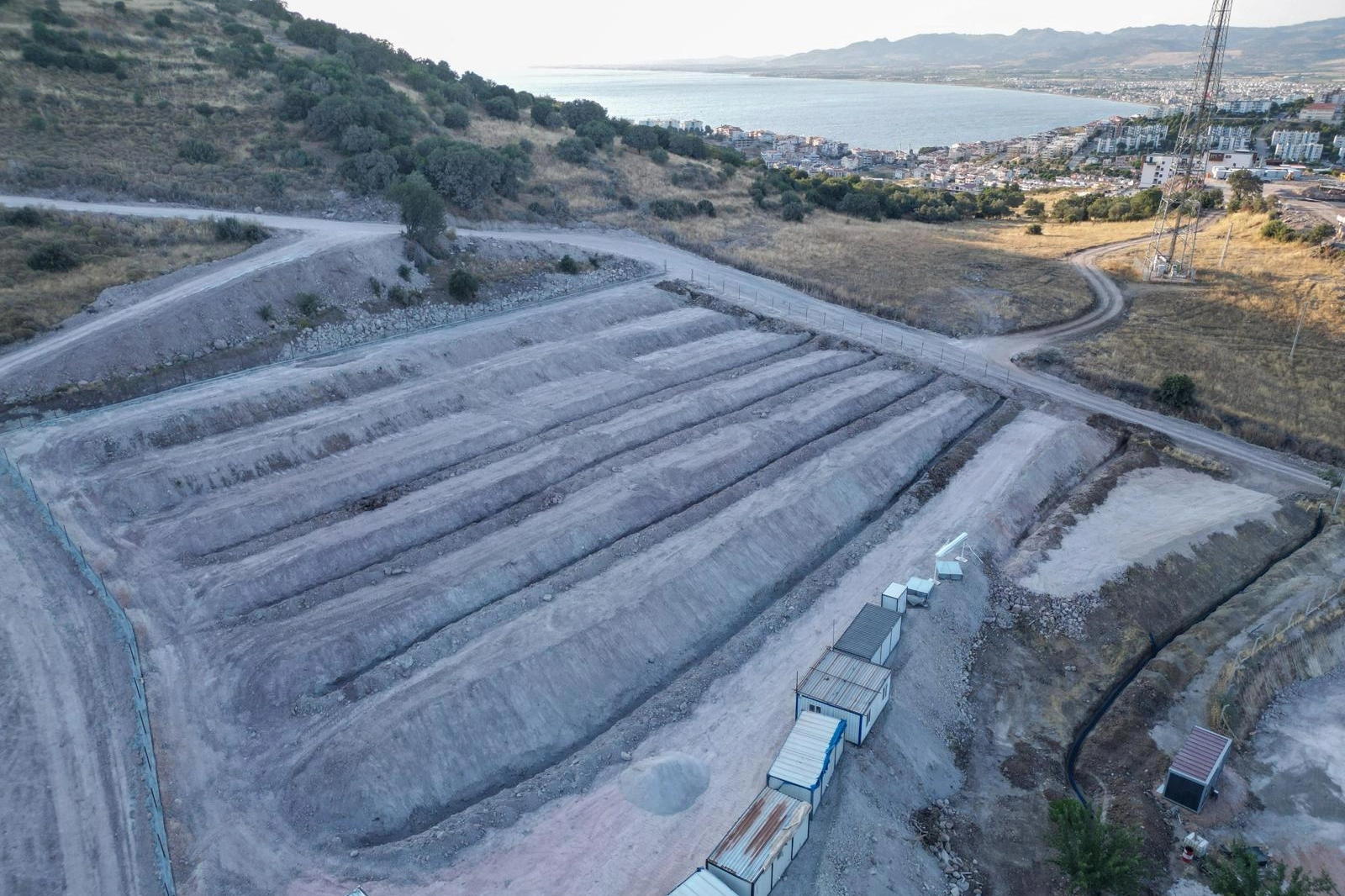 İzmir Dikili’ye modern hayvan bakımevi 