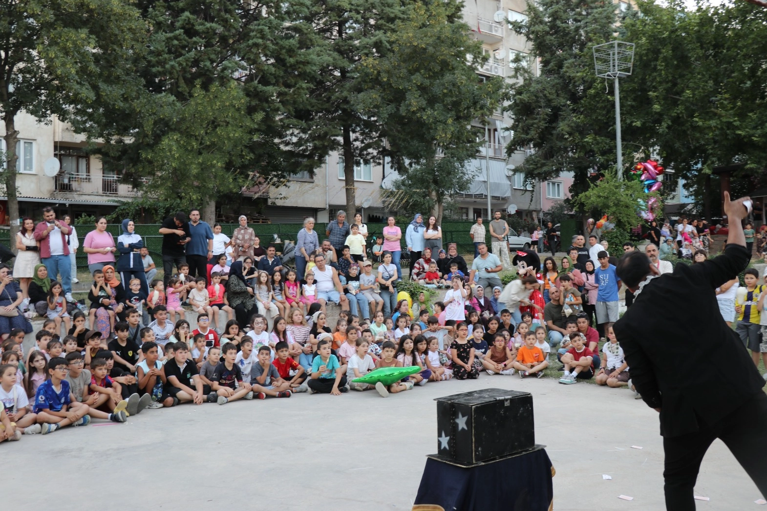 Büyükşehir Çocuk Şenliği Gördes’te 