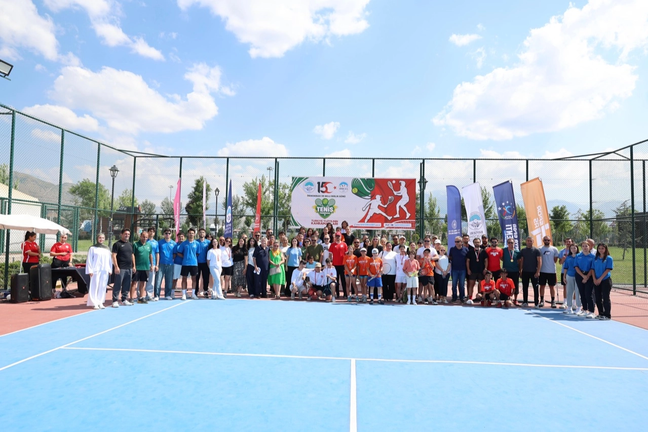 Kayseri'de 15 Temmuz Tenis Turnuvası sona erdi 