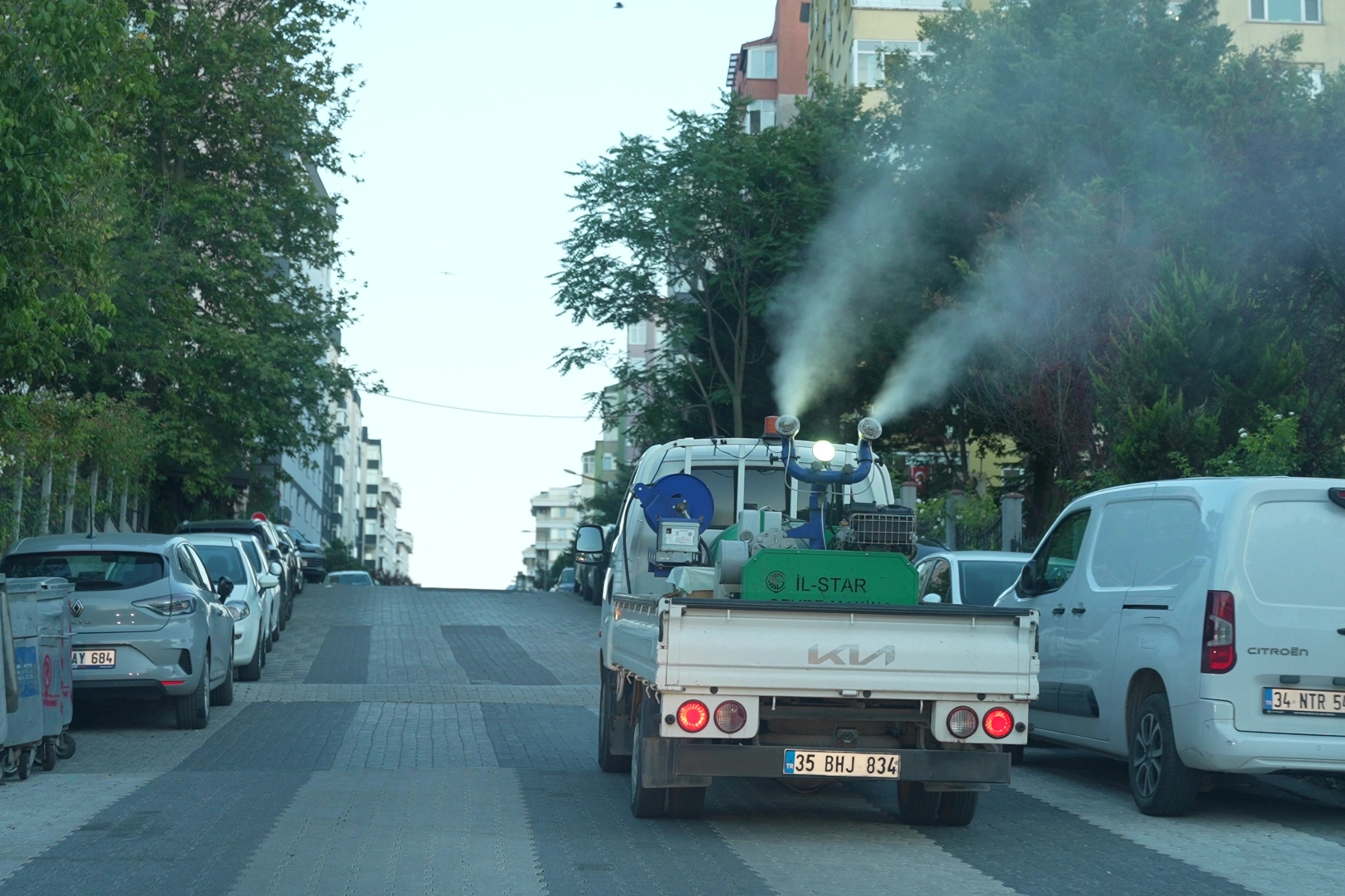 Maltepe’de ilaçlama çalışması hız kesmiyor 