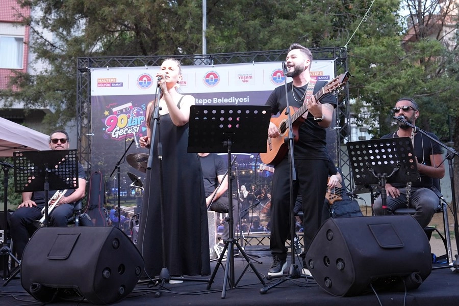 İstanbul Maltepe’de 90’lar rüzgarı devam ediyor 