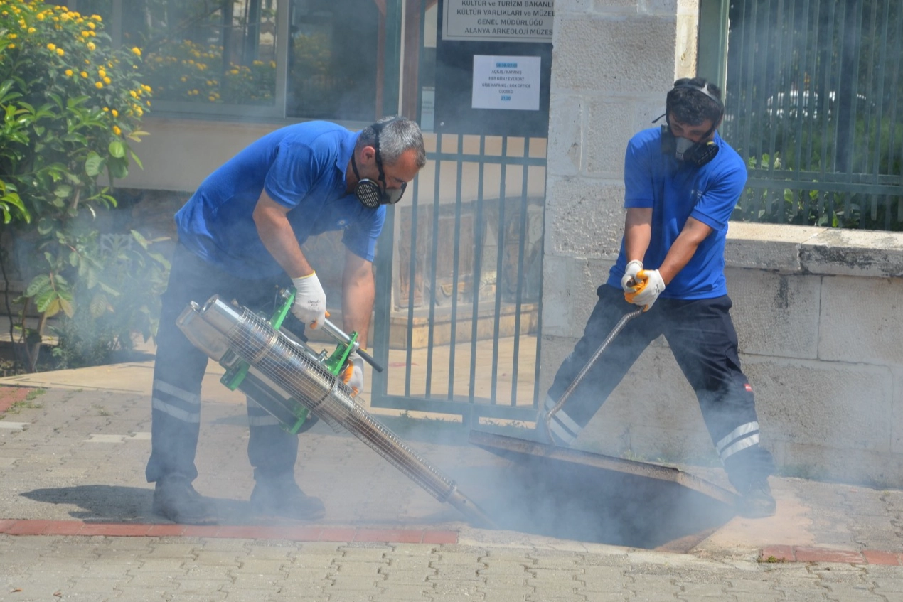 Antalya’da vektörel mücadele 4 koldan sürüyor 